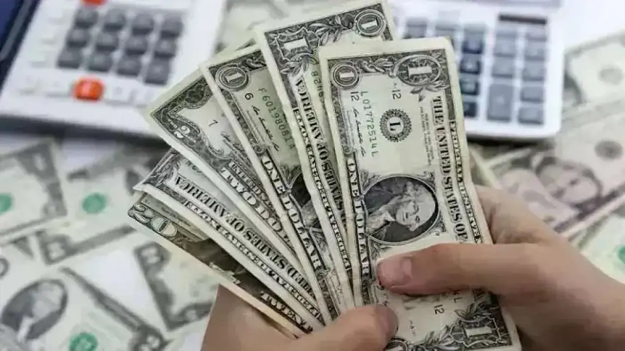 سعر الصرف اليوم.. تحرك جديد في أسعار الدولار مقابل الجنيه داخل البنوك المصرية